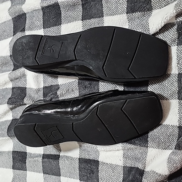 Black liz claiborne flat with silver crystal buckle. Size 9.5 - Picture 4 of 4